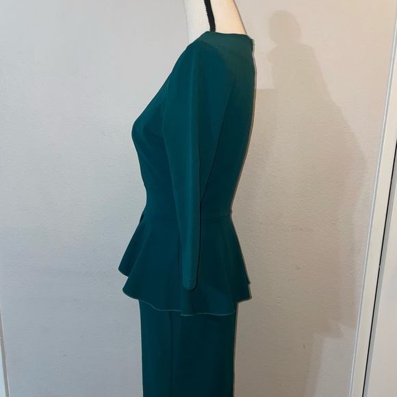 Classy cocktail dress - Picture 2 of 7